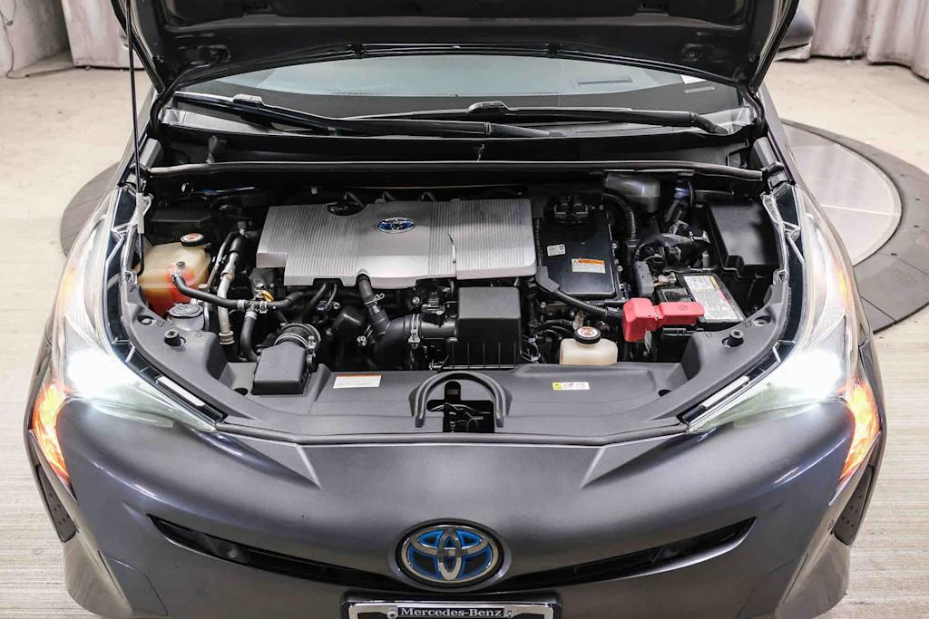 Thumbnail: 2017 Toyota Prius - 9