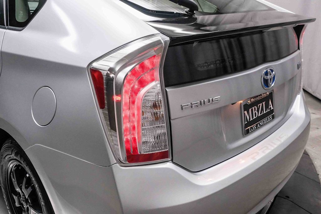 Thumbnail: 2012 Toyota Prius - 17