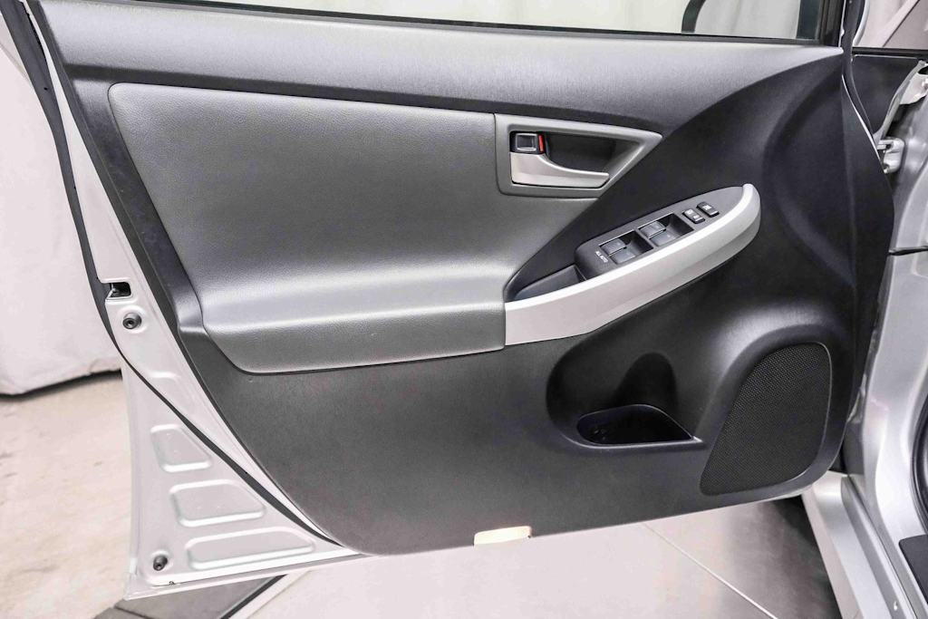 Thumbnail: 2012 Toyota Prius - 25