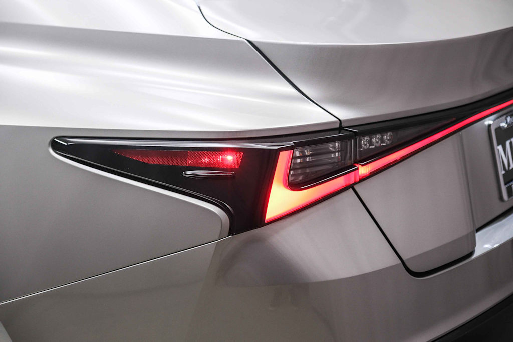 Thumbnail: 2021 Lexus IS - 20