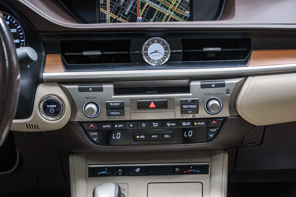 Thumbnail: 2018 Lexus ES - 14