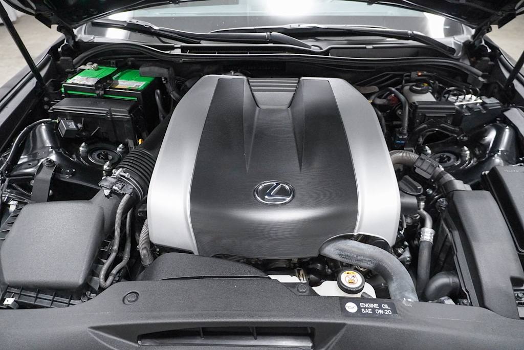2022 Lexus IS 350 8
