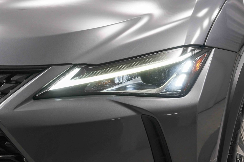 Thumbnail: 2020 Lexus UX - 23