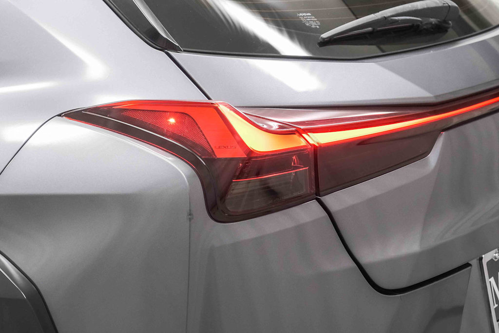 Thumbnail: 2020 Lexus UX - 20