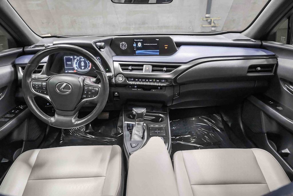 Thumbnail: 2020 Lexus UX - 2
