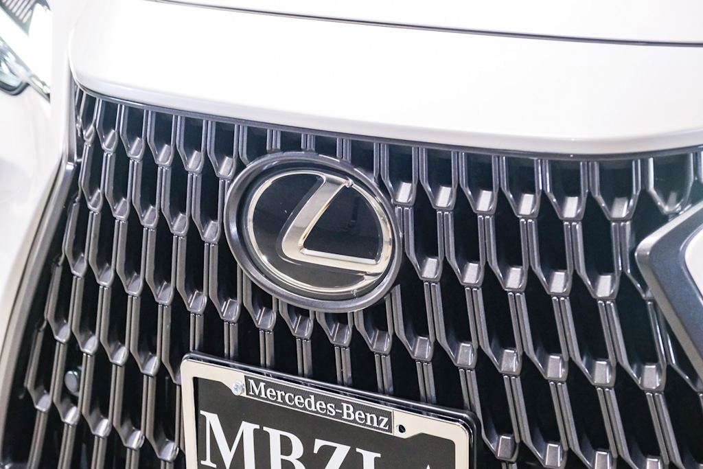 Thumbnail: 2025 Lexus ES - 7