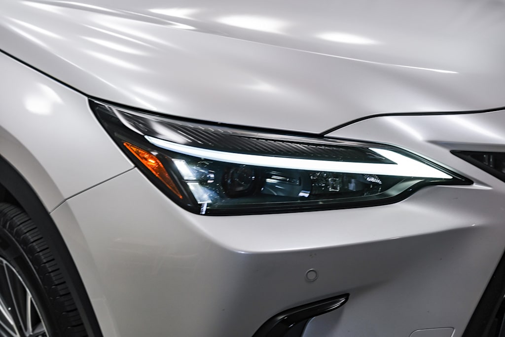 Thumbnail: 2025 Lexus ES - 23