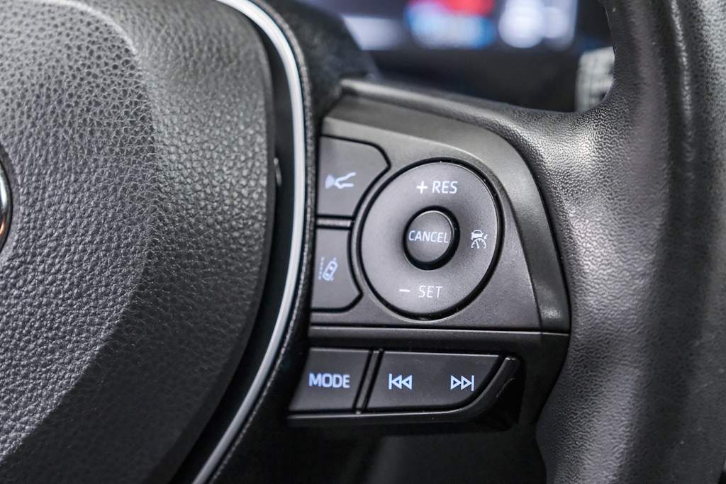 Thumbnail: 2021 Toyota RAV4 - 27