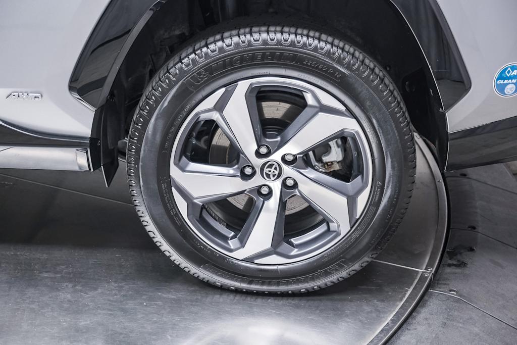 Thumbnail: 2021 Toyota RAV4 - 8