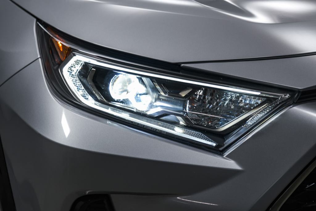 Thumbnail: 2021 Toyota RAV4 - 24
