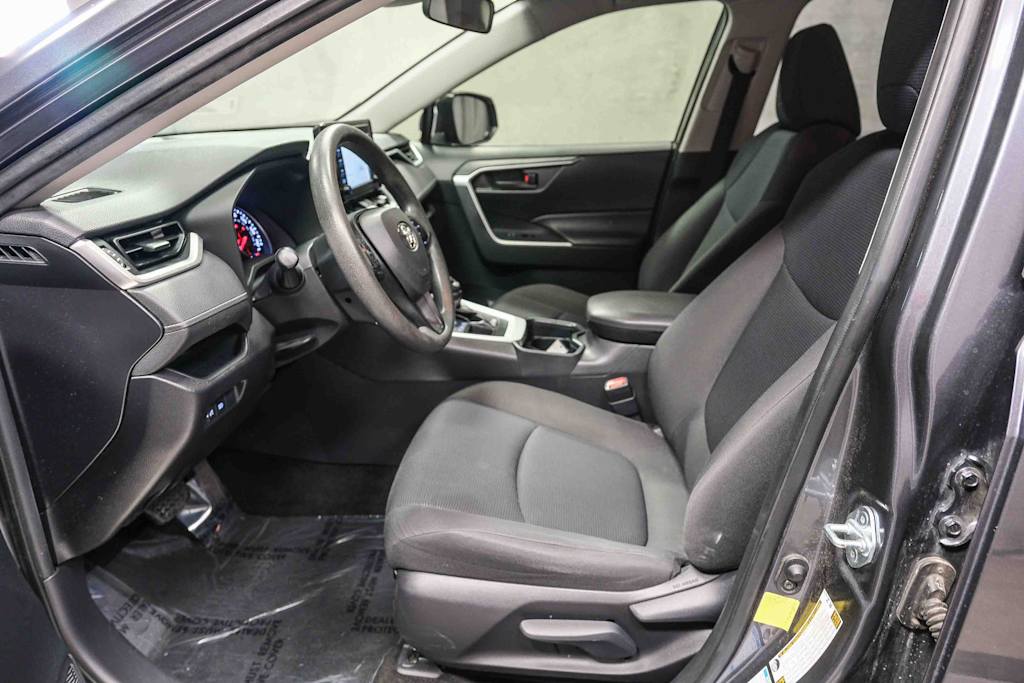 Thumbnail: 2019 Toyota RAV4 - 12