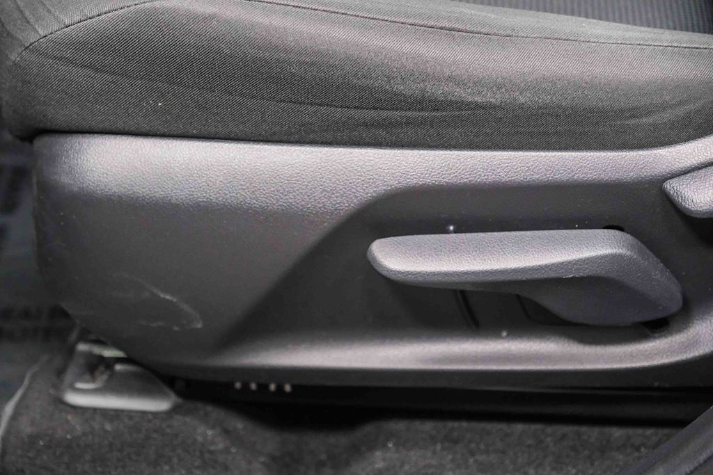 Thumbnail: 2019 Toyota RAV4 - 31