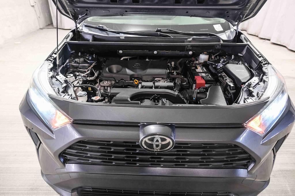 Thumbnail: 2019 Toyota RAV4 - 9