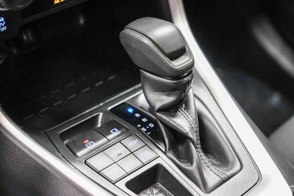 Thumbnail: 2019 Toyota RAV4 - 15