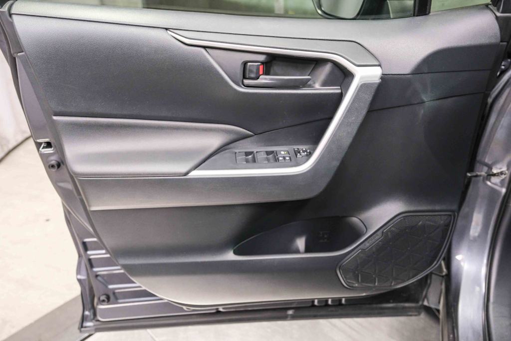 Thumbnail: 2019 Toyota RAV4 - 30
