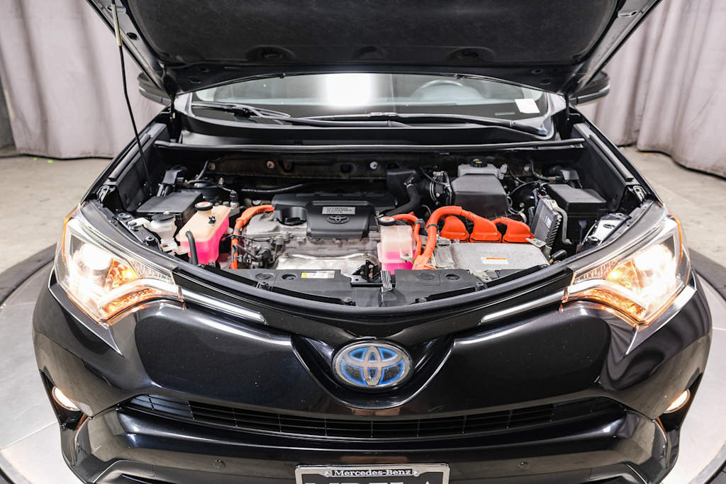 Thumbnail: 2018 Toyota RAV4 - 9