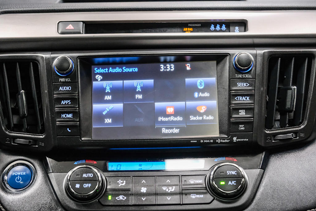 Thumbnail: 2018 Toyota RAV4 - 25