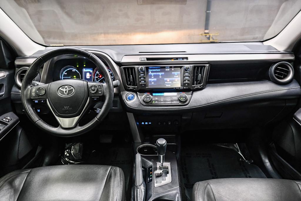 Thumbnail: 2018 Toyota RAV4 - 2
