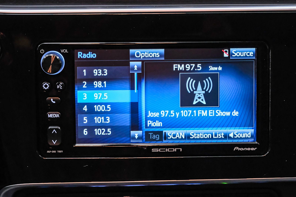 Thumbnail: 2016 Scion iM - 25
