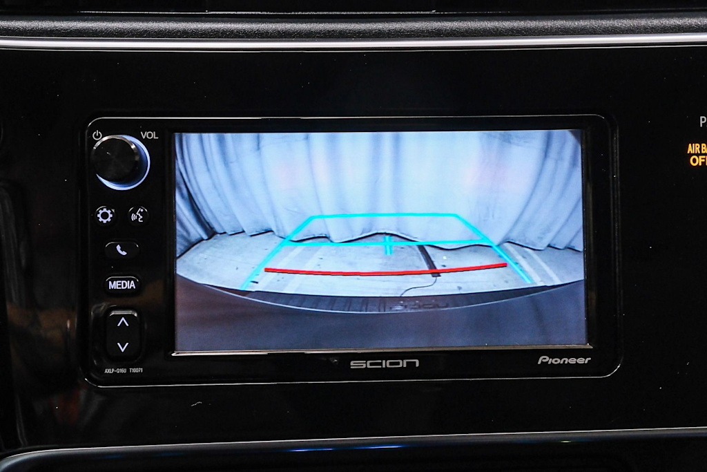 Thumbnail: 2016 Scion iM - 32
