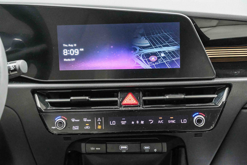 Thumbnail: 2023 Kia Niro - 14