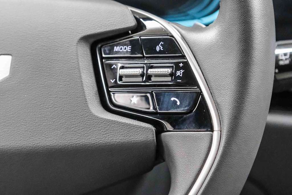 Thumbnail: 2023 Kia Niro - 26