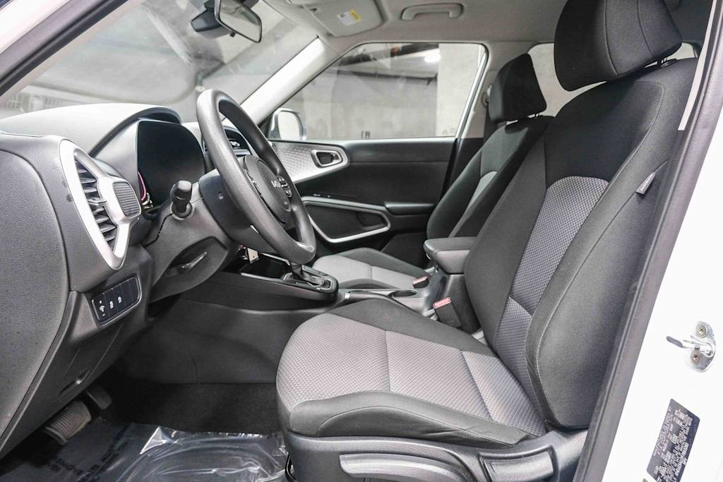 Thumbnail: 2023 Kia Soul - 8