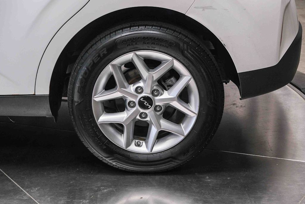 Thumbnail: 2023 Kia Soul - 5