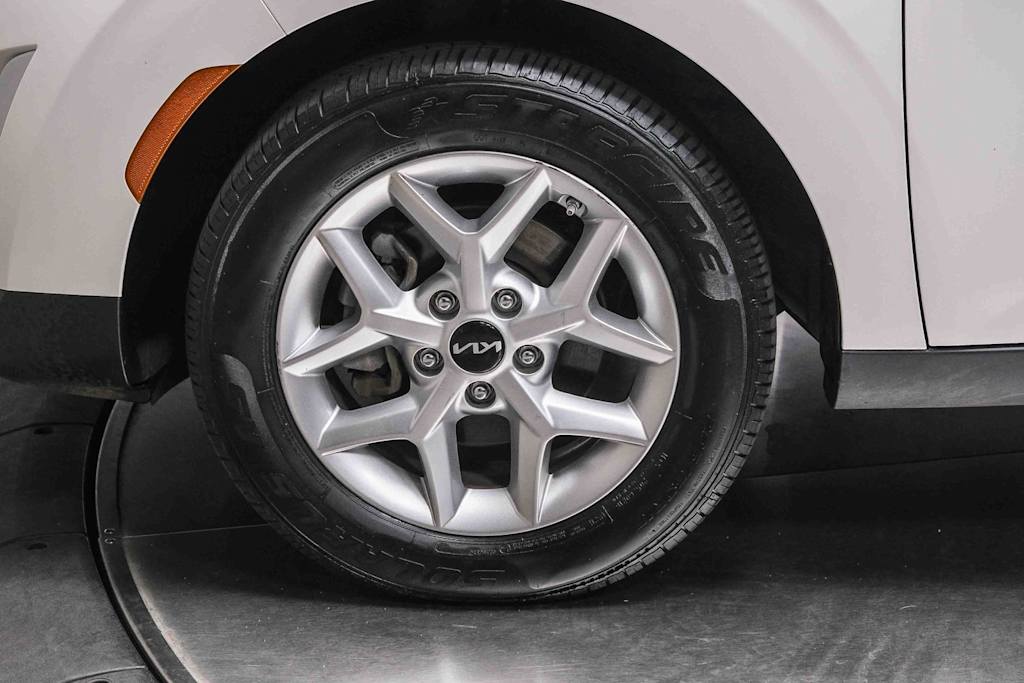 Thumbnail: 2023 Kia Soul - 18