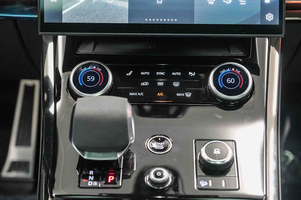 Thumbnail: 2023 Land Rover Range Rover Sport - 19
