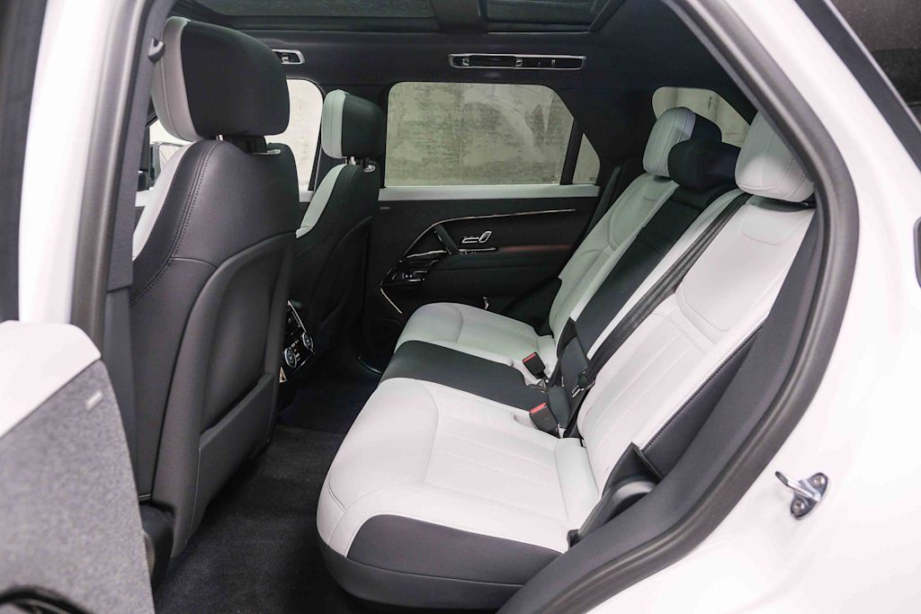 Thumbnail: 2023 Land Rover Range Rover Sport - 11