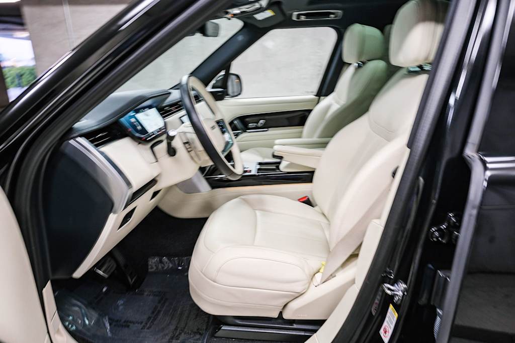 Thumbnail: 2024 Land Rover Range Rover - 10