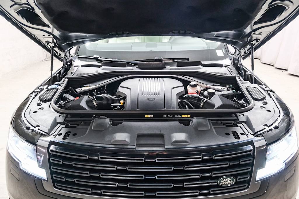 Thumbnail: 2024 Land Rover Range Rover - 8