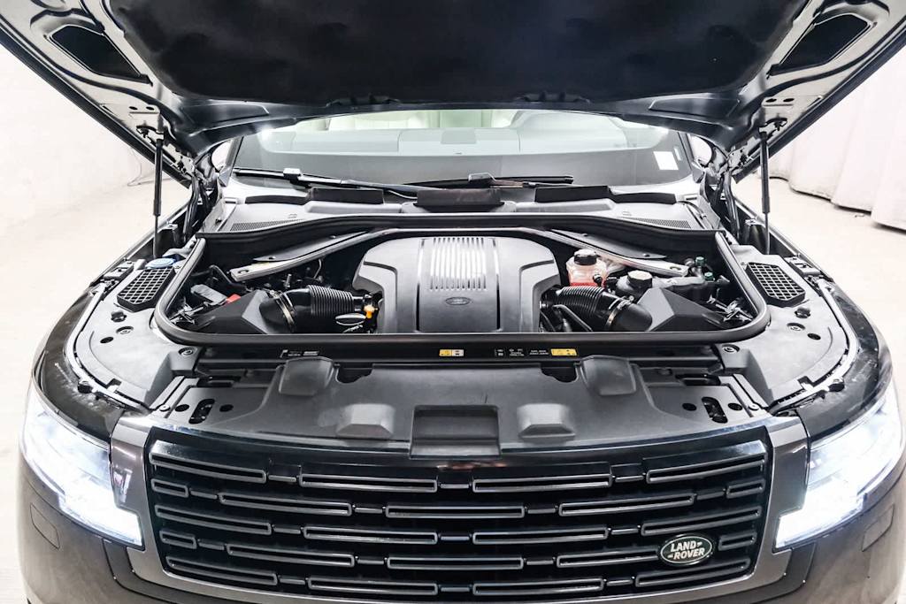 Thumbnail: 2024 Land Rover Range Rover - 8