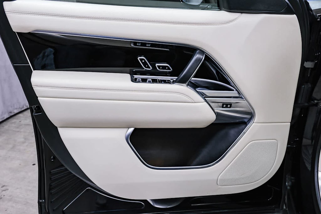 Thumbnail: 2024 Land Rover Range Rover - 25