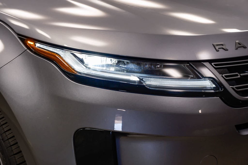 Thumbnail: 2025 Land Rover Range Rover Evoque - 24
