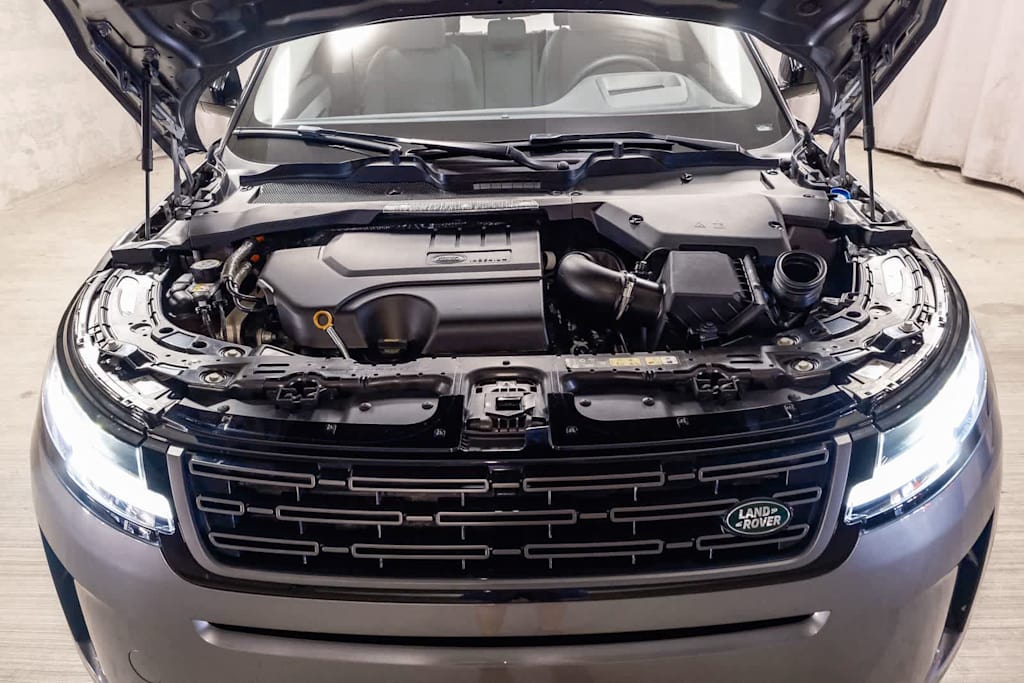 Thumbnail: 2025 Land Rover Range Rover Evoque - 8