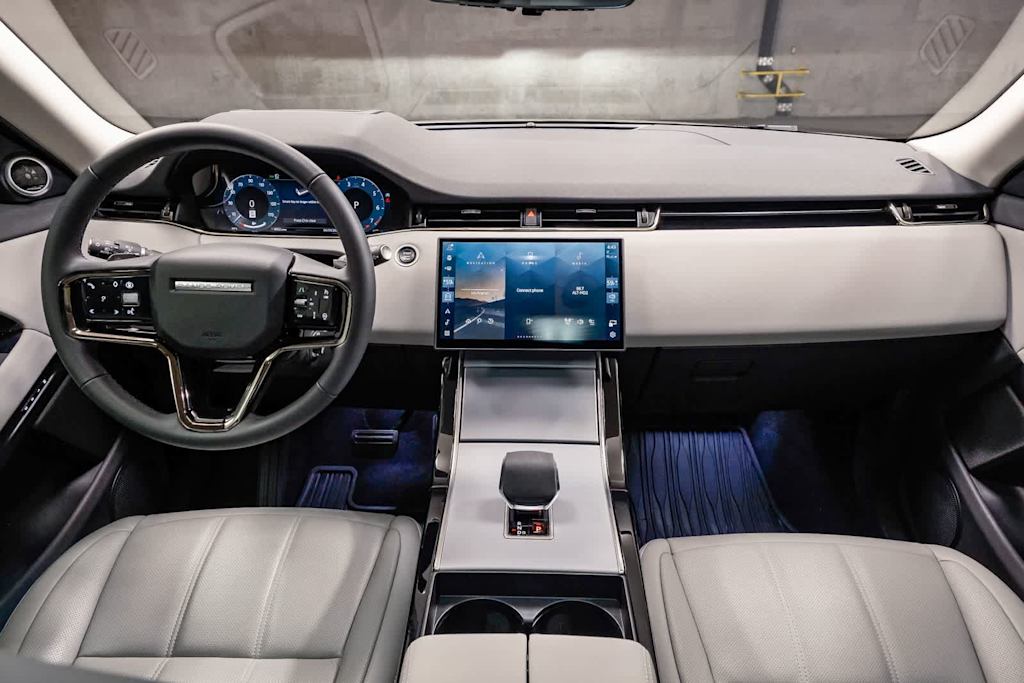 Thumbnail: 2025 Land Rover Range Rover Evoque - 2