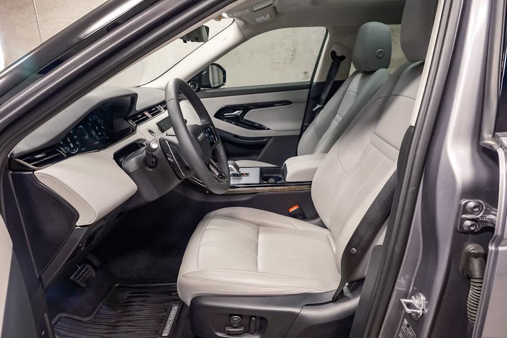 Thumbnail: 2025 Land Rover Range Rover Evoque - 11