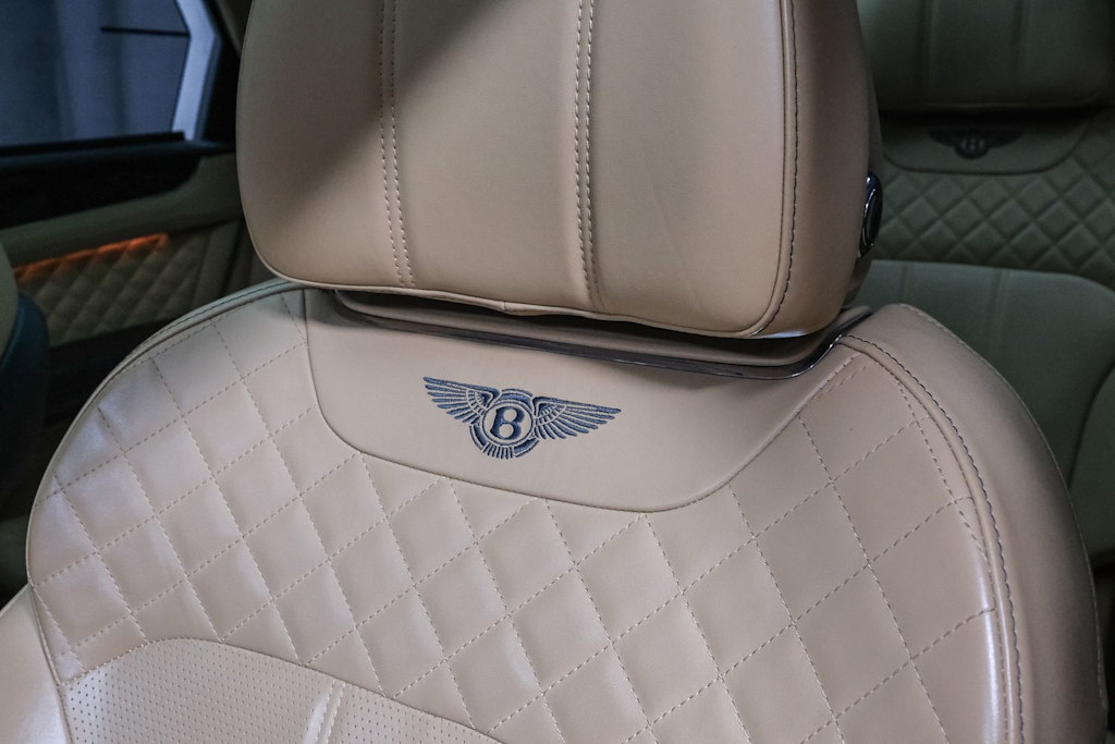 Thumbnail: 2018 Bentley Bentayga - 30