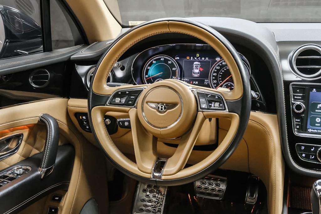 Thumbnail: 2018 Bentley Bentayga - 10
