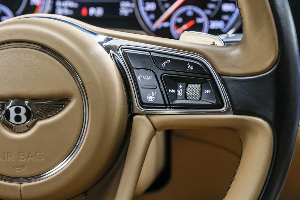 Thumbnail: 2018 Bentley Bentayga - 24