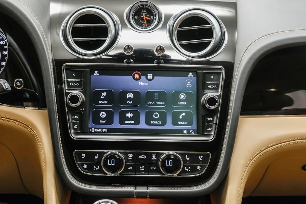 Thumbnail: 2018 Bentley Bentayga - 13