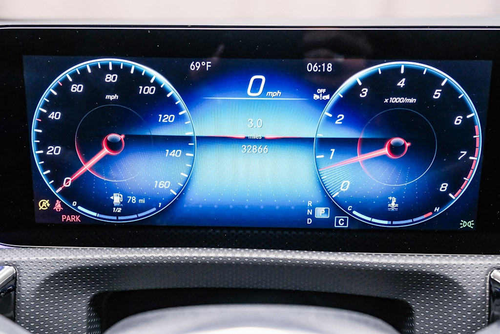 Thumbnail: 2023 Mercedes-Benz CLA - 10