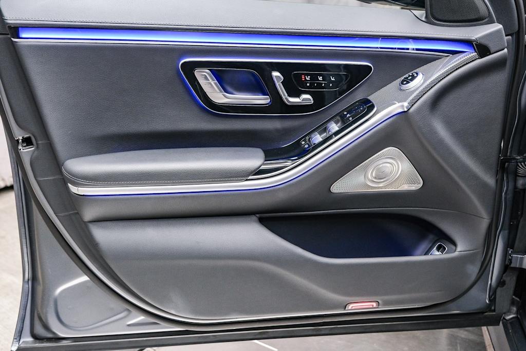 Thumbnail: 2023 Mercedes-Benz S-Class - 23