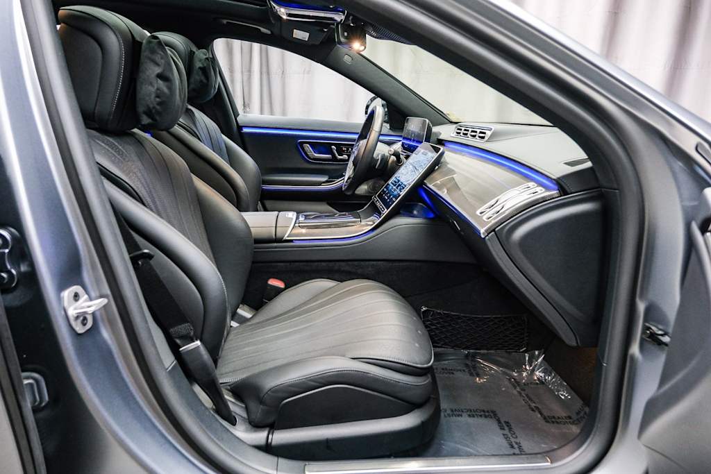 Thumbnail: 2023 Mercedes-Benz S-Class - 9