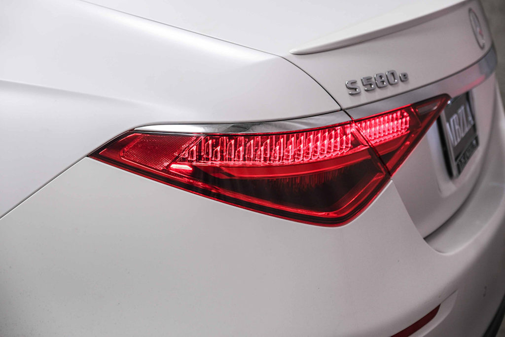 Thumbnail: 2024 Mercedes-Benz S-Class - 16