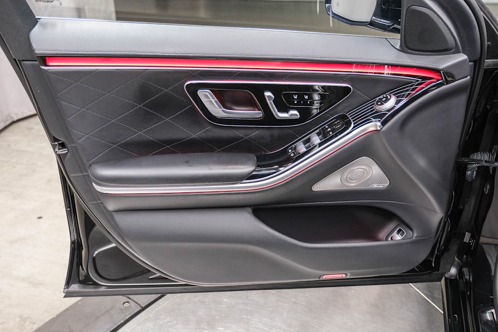 Thumbnail: 2023 Mercedes-Benz S-Class - 29