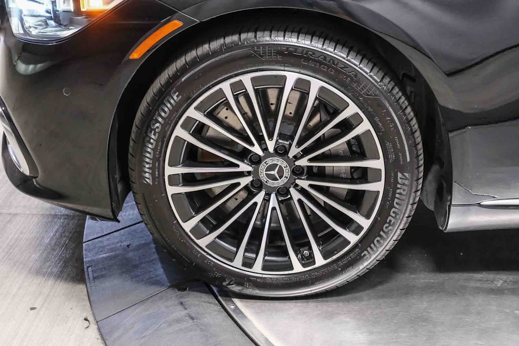 Thumbnail: 2024 Mercedes-Benz S-Class - 18