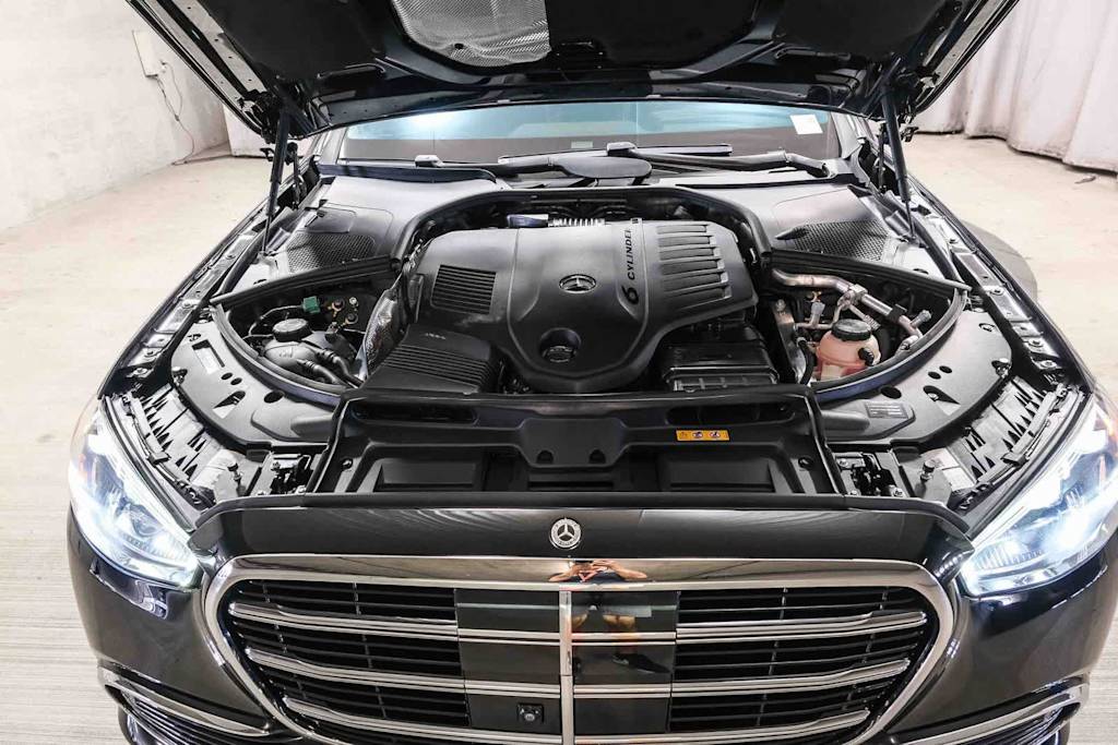 Thumbnail: 2024 Mercedes-Benz S-Class - 8